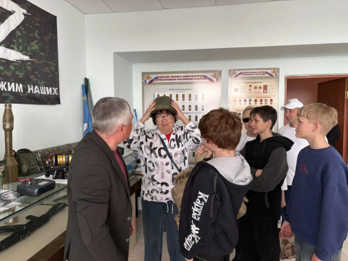 В Нурлате серебряные волонтеры Центра долголетия совершили экскурсию вместе с внуками