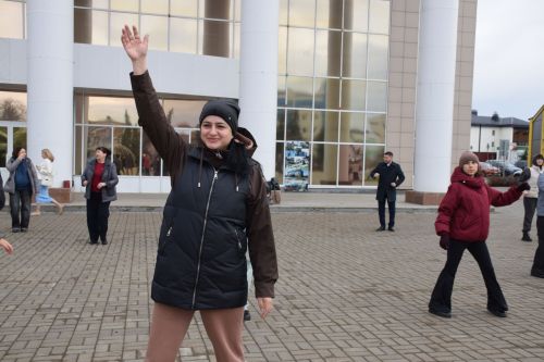 Нурлат встретил Всемирный день здоровья массовой зарядкой