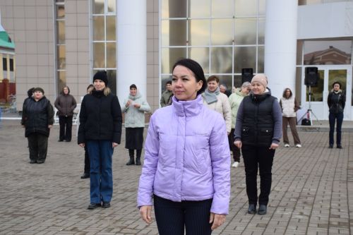 Нурлат встретил Всемирный день здоровья массовой зарядкой