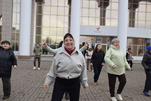 Нурлат встретил Всемирный день здоровья массовой зарядкой