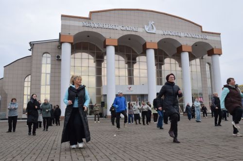 Нурлат встретил Всемирный день здоровья массовой зарядкой