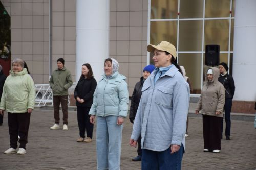 Нурлат встретил Всемирный день здоровья массовой зарядкой