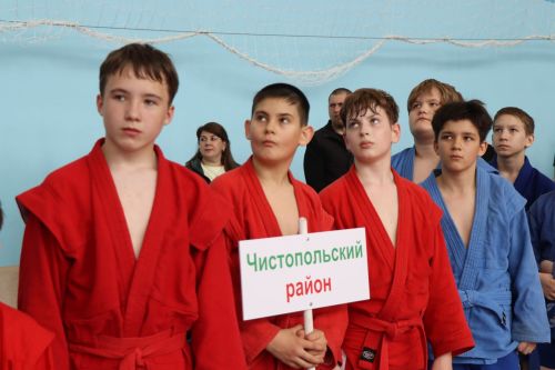 В Нурлате прошел республиканский турнир по самбо, посвященный Дню Победы