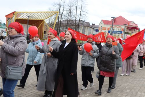 Нурлат встретил Первомай в атмосфере единства и созидания