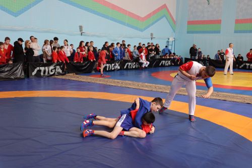В Нурлате прошел республиканский турнир по самбо, посвященный Дню Победы