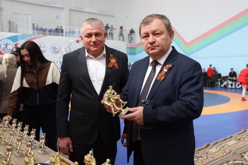 В Нурлате прошел республиканский турнир по самбо, посвященный Дню Победы