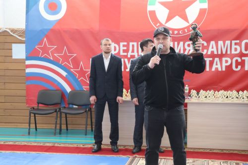 В Нурлате прошел республиканский турнир по самбо, посвященный Дню Победы