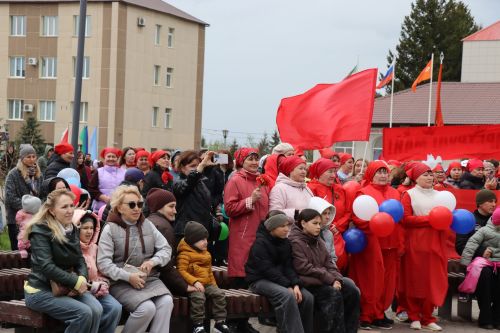 Нурлат встретил Первомай в атмосфере единства и созидания