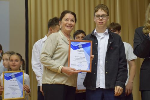 В Нурлате для выпускников спортивной школы «Ледок» прозвучал «Последний свисток»