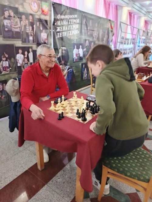 В Нурлате почтили память Героя России Александра Волкова шахматно-шашечными баталиями