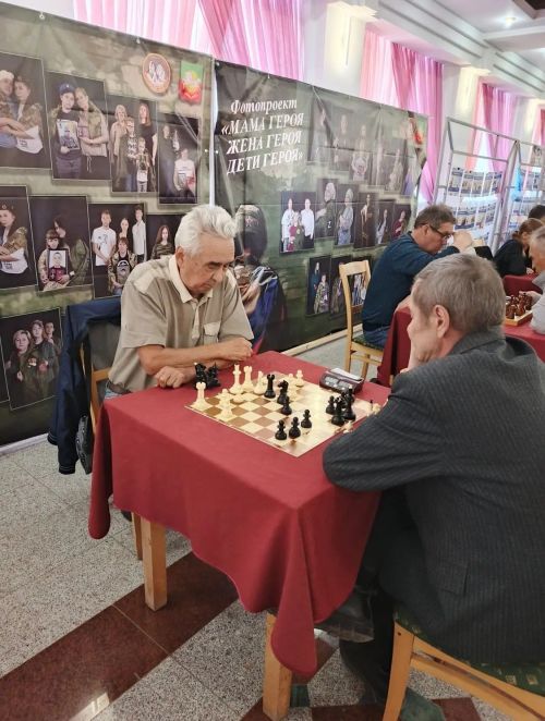 В Нурлате почтили память Героя России Александра Волкова шахматно-шашечными баталиями