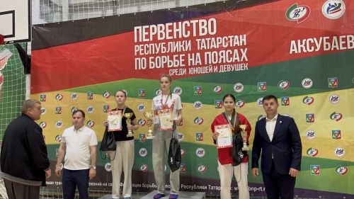 Юные борцы из Нурлата взяли три «золота» в Аксубаеве