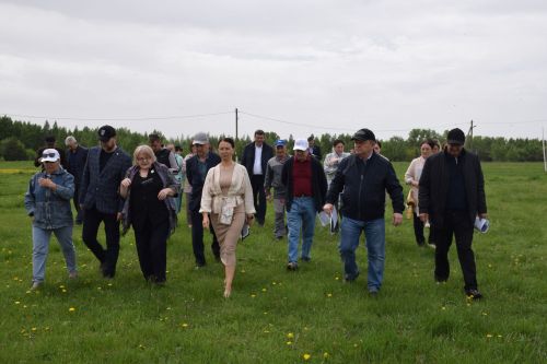 Курс на Сабантуй: Дамир Ишкинеев провел выездное совещание на майдане
