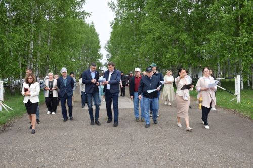 Курс на Сабантуй: Дамир Ишкинеев провел выездное совещание на майдане