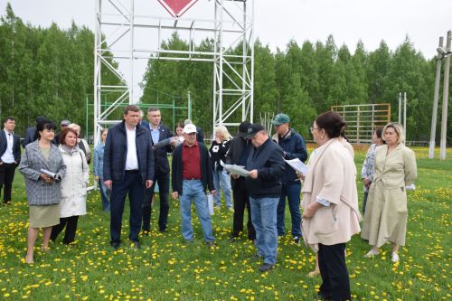 Курс на Сабантуй: Дамир Ишкинеев провел выездное совещание на майдане