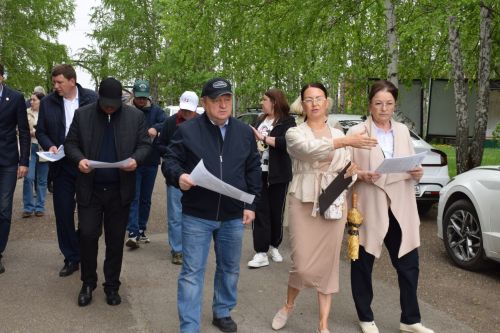Курс на Сабантуй: Дамир Ишкинеев провел выездное совещание на майдане