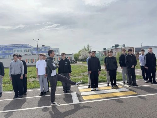 В школе №4 Нурлата стартовали учебные сборы для восьмиклассников