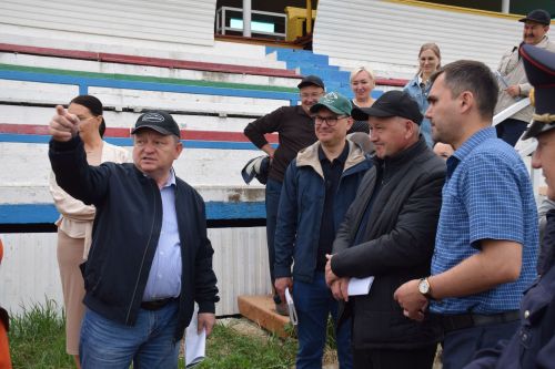 Курс на Сабантуй: Дамир Ишкинеев провел выездное совещание на майдане