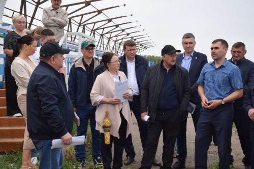 Курс на Сабантуй: Дамир Ишкинеев провел выездное совещание на майдане