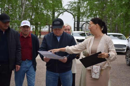 Курс на Сабантуй: Дамир Ишкинеев провел выездное совещание на майдане