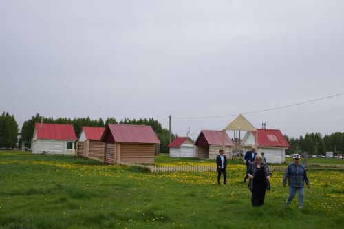 Курс на Сабантуй: Дамир Ишкинеев провел выездное совещание на майдане