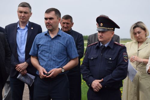 Курс на Сабантуй: Дамир Ишкинеев провел выездное совещание на майдане