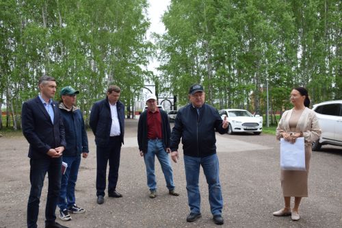 Курс на Сабантуй: Дамир Ишкинеев провел выездное совещание на майдане