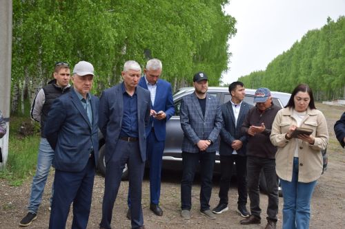 Курс на Сабантуй: Дамир Ишкинеев провел выездное совещание на майдане
