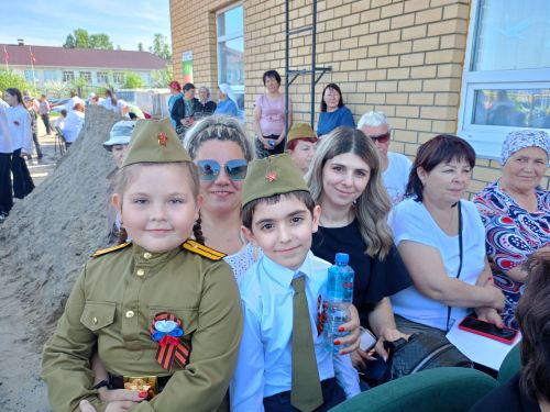 «Крылья, опалённые пламенем»: в Караульной Горе почтили подвиг героя