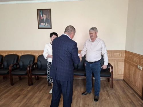 Асгать Габдуллин выписал районную газету семьям погибших бойцов СВО