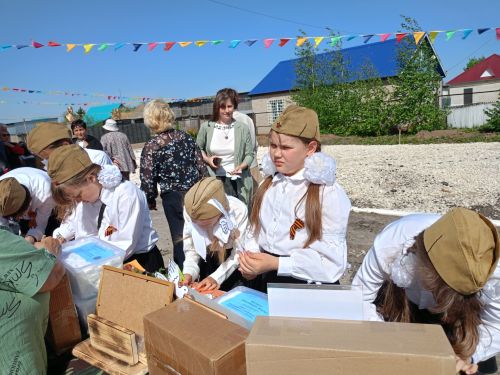 «Крылья, опалённые пламенем»: в Караульной Горе почтили подвиг героя