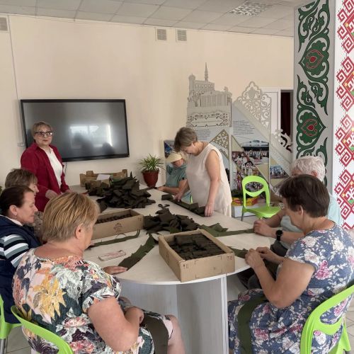 «Серебряные руки» Нурлата: две смены в день для фронта