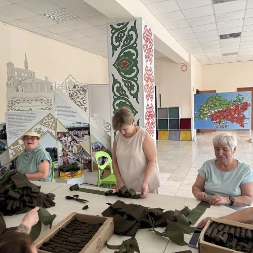 «Серебряные руки» Нурлата: две смены в день для фронта