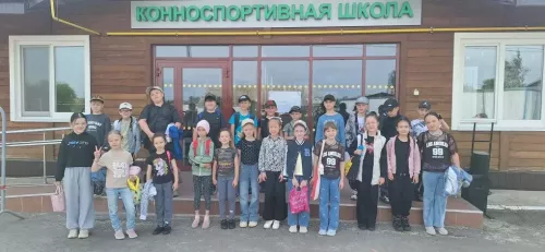 Сахар, морковь и первое седло: 2Б покорил конный завод