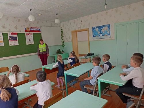«Внимание — дети!»: ЮИДовцы научили младшеклассников безопасному лету