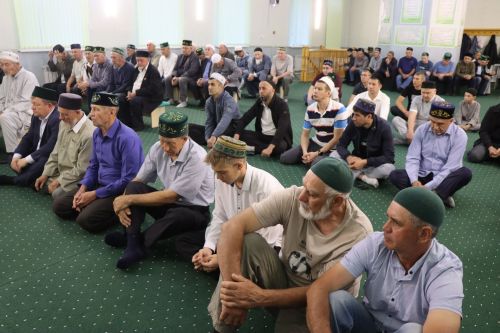В мечетях Нурлатского района прошли праздничные намазы в честь Курбан-байрама