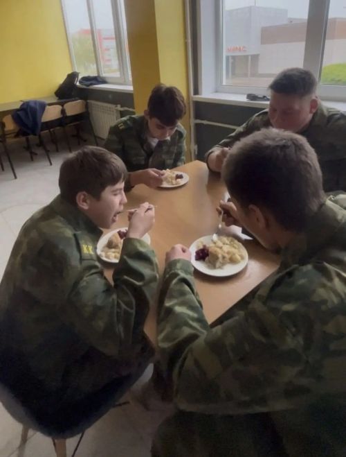 Юные защитники: в Нурлатском районе прошли пятидневные сборы для восьмиклассников