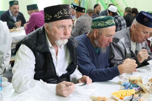 В мечетях Нурлатского района прошли праздничные намазы в честь Курбан-байрама