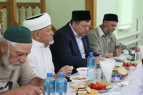 В мечетях Нурлатского района прошли праздничные намазы в честь Курбан-байрама