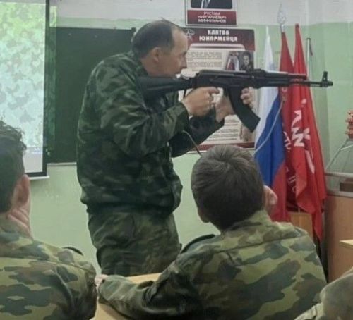 Юные защитники: в Нурлатском районе прошли пятидневные сборы для восьмиклассников
