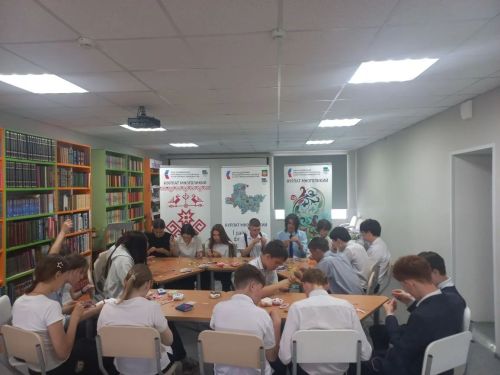 «Нурлат многоликий»: книжные закладки с русским узором