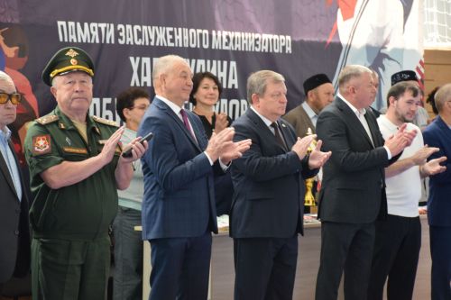В Нурлате почтили память легендарного батыра: юбилейный турнир по борьбе на поясах собрал участников из всего Татарстана