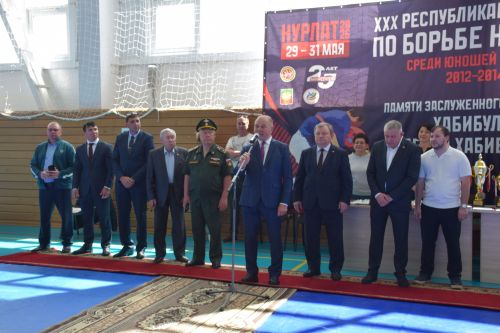 В Нурлате почтили память легендарного батыра: юбилейный турнир по борьбе на поясах собрал участников из всего Татарстана