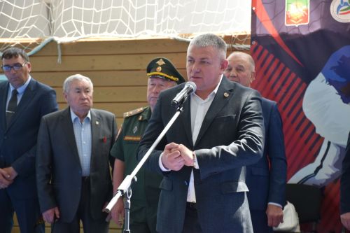 В Нурлате почтили память легендарного батыра: юбилейный турнир по борьбе на поясах собрал участников из всего Татарстана