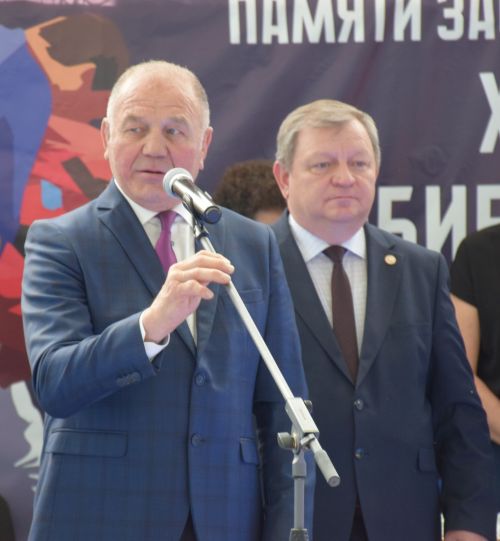 В Нурлате почтили память легендарного батыра: юбилейный турнир по борьбе на поясах собрал участников из всего Татарстана