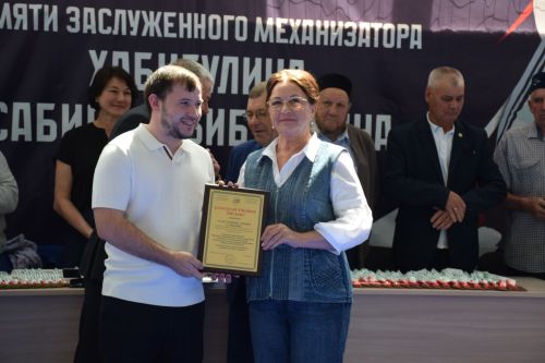 В Нурлате почтили память легендарного батыра: юбилейный турнир по борьбе на поясах собрал участников из всего Татарстана