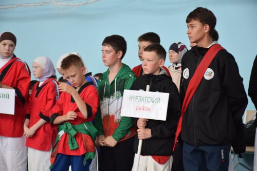 В Нурлате почтили память легендарного батыра: юбилейный турнир по борьбе на поясах собрал участников из всего Татарстана