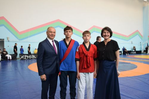 В Нурлате почтили память легендарного батыра: юбилейный турнир по борьбе на поясах собрал участников из всего Татарстана