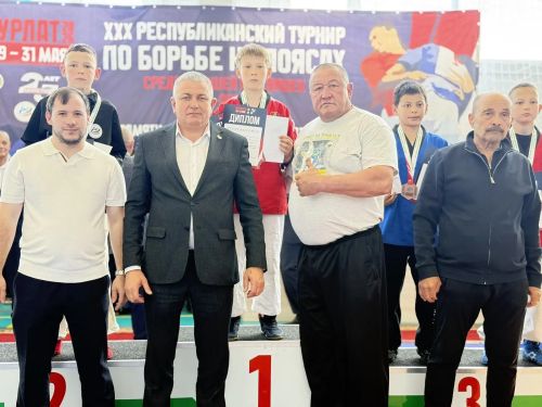 Команда Нурлатского района заняла первое место на XXX республиканском турнире по борьбе на поясах