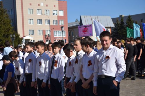 В Нурлате отжались на «Рекорд Победы»